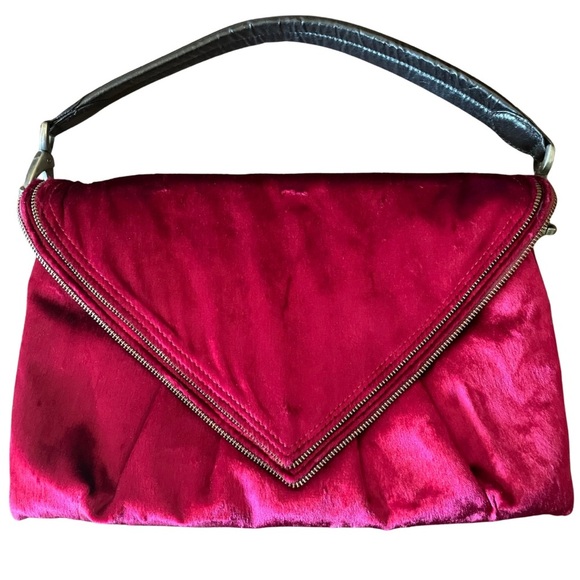 Matt & Nat Santogold Red Velvet Clutch Shoulder Crossbody Foldover Purse - Picture 1 of 11